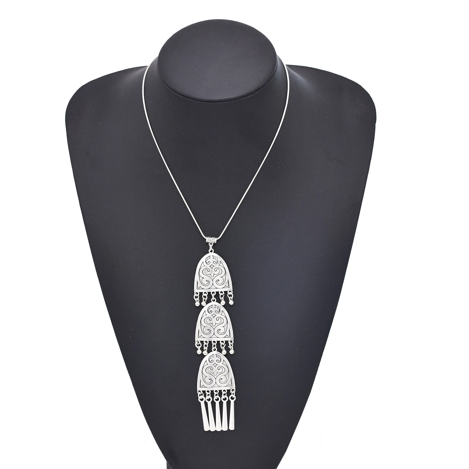 Vintage Silvery Ethnic Element - Women Accessories Nepal recension och pris